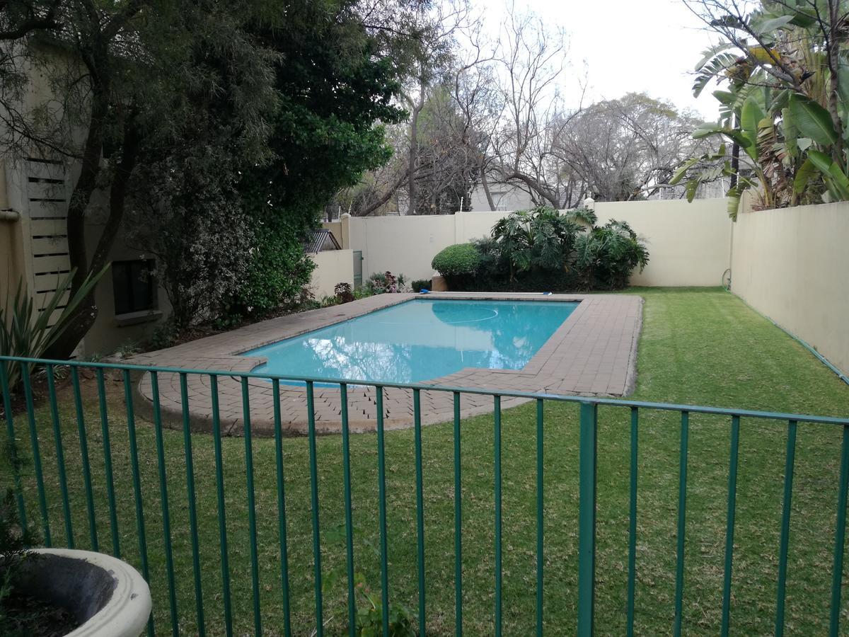 Villa In The Village 约翰内斯堡 外观 照片